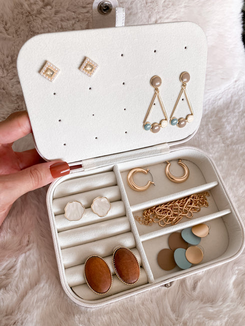 Small Glittery White Luxury Jewelry Travel Case