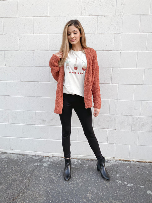 Plant Mom Cream Graphic Tee