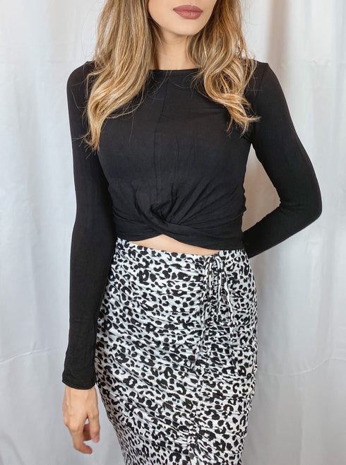 Crew Neck Long Sleeve Knotted Black Top